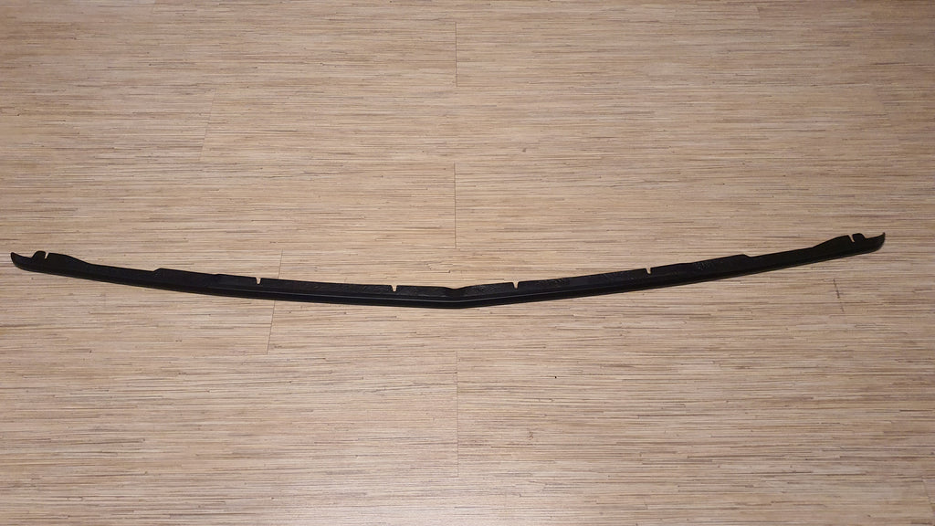 Opel Manta B Listwa między zderzak a lampy pod grill