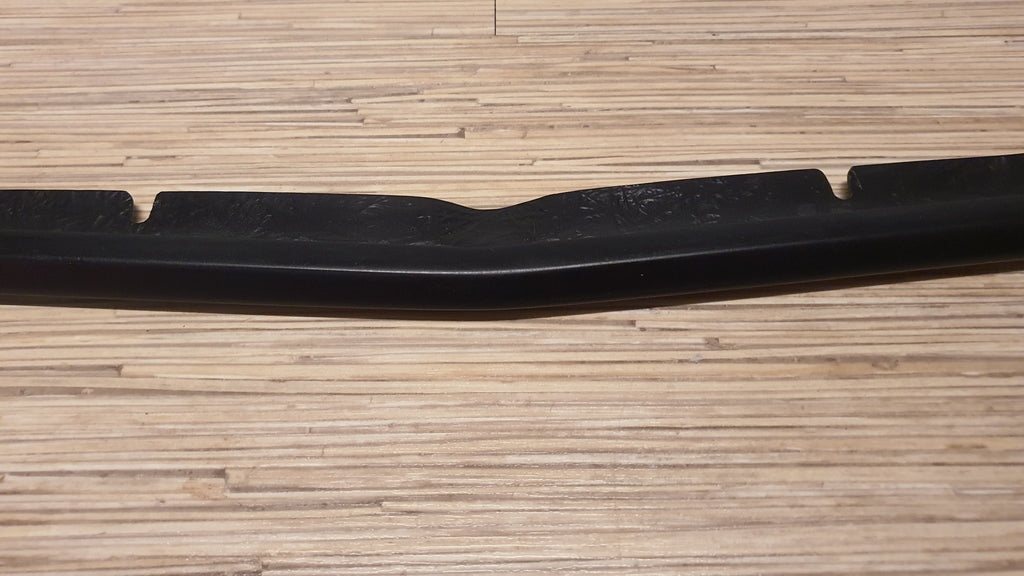 Opel Manta B Listwa między zderzak a lampy pod grill
